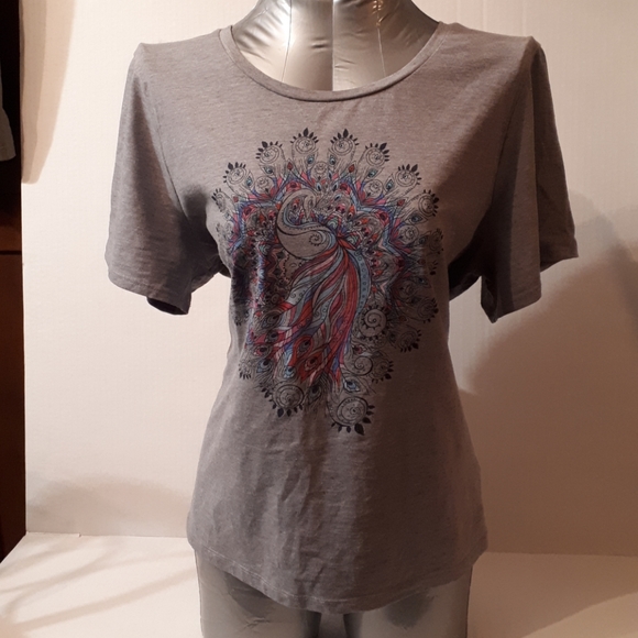 SALE!! Peacock mandala tshirt xxl - Picture 4 of 5